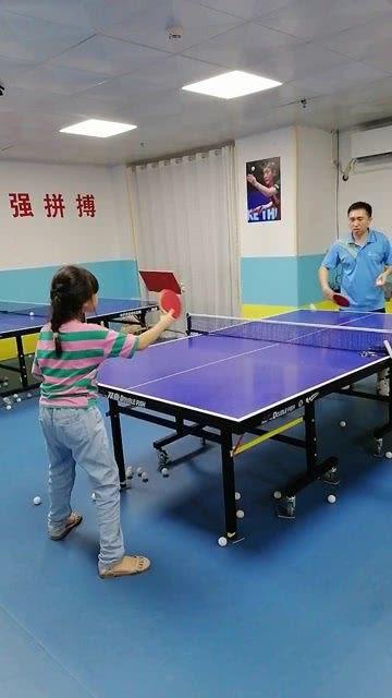 隔壁的姐姐是我的乒乓球教练,我的乒乓球教练与成长故事